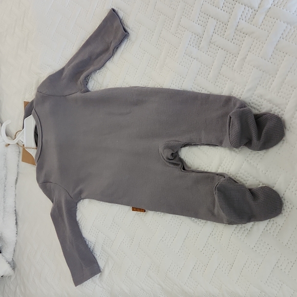 Lila and Jack onsie and hat. NWT - Picture 4 of 4